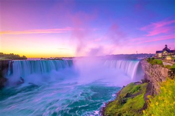 Start Your Summer at Niagra Falls